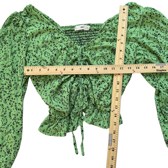 MNG by Mango Green Ditsy Floral print v-neck Balloon long Sleeve crop top - Picture 5 of 7